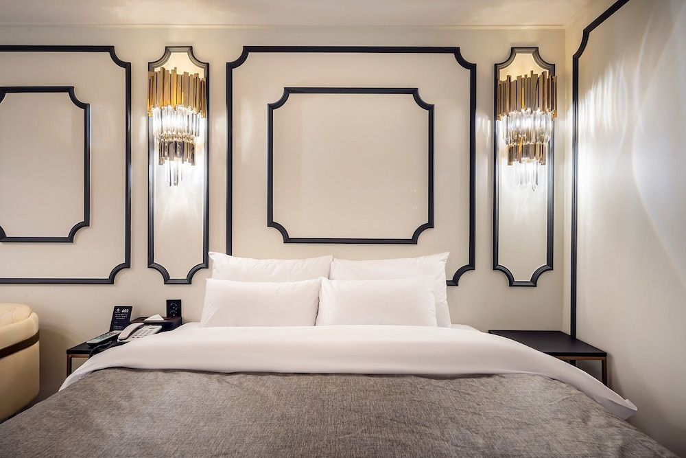 undefined The Gray Hotel 2