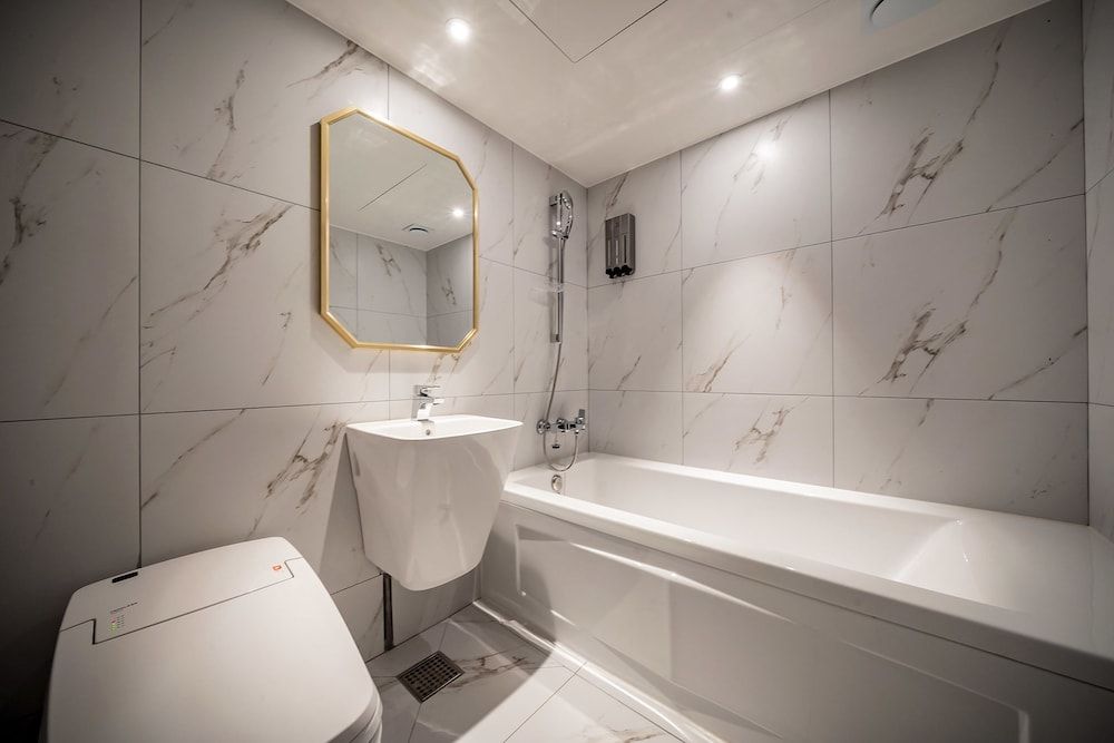 undefined The Gray Hotel 7