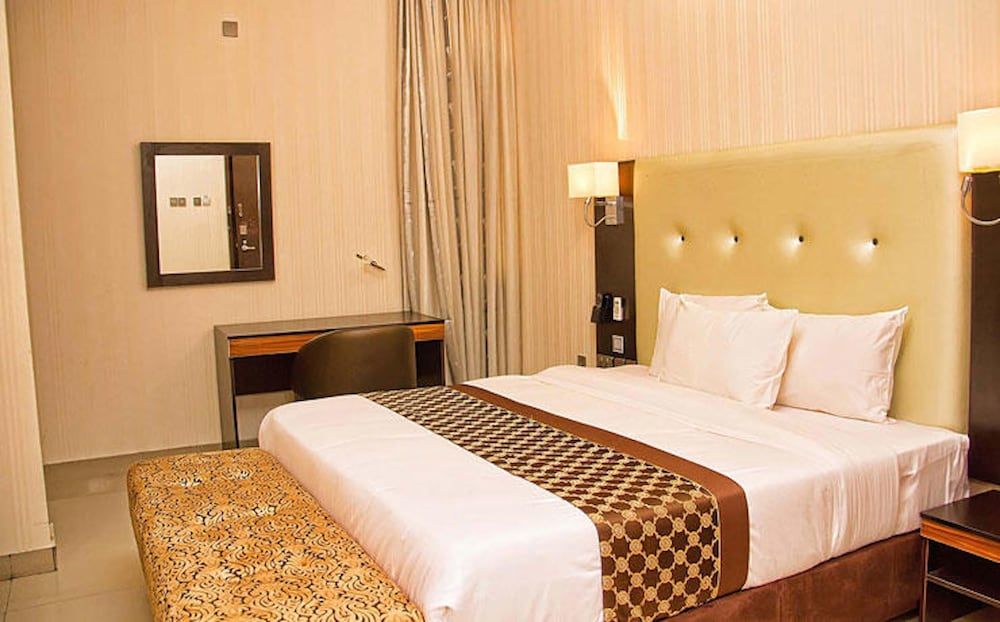 Room (Diplomatic)