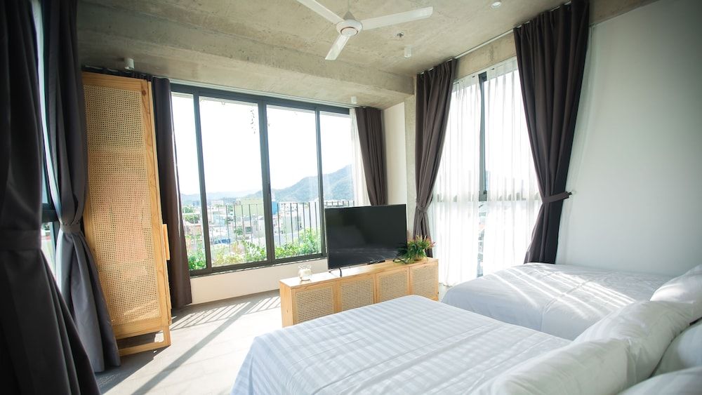 Deluxe Quadruple Room