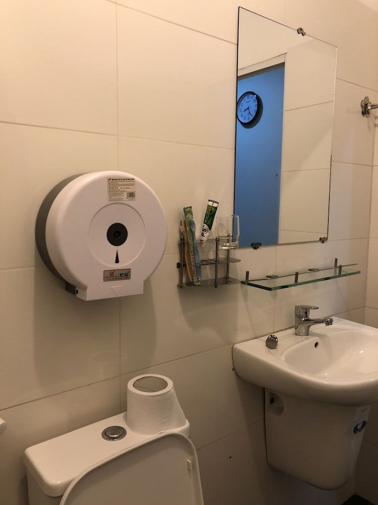 Istay Inn Saigon Deluxe Double Room, Balcony 3