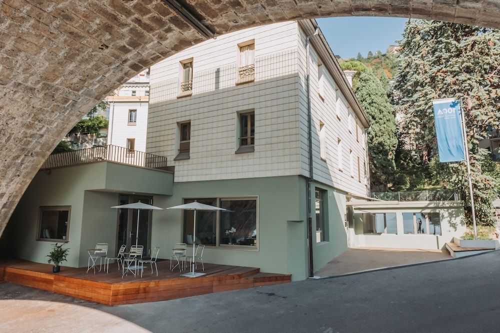 undefined Youth Hostel Montreux 2