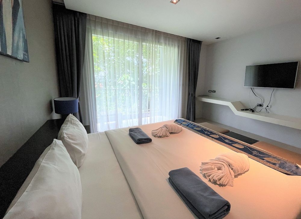 Emerald Terrace by Lofty Economy Studio (308) 3