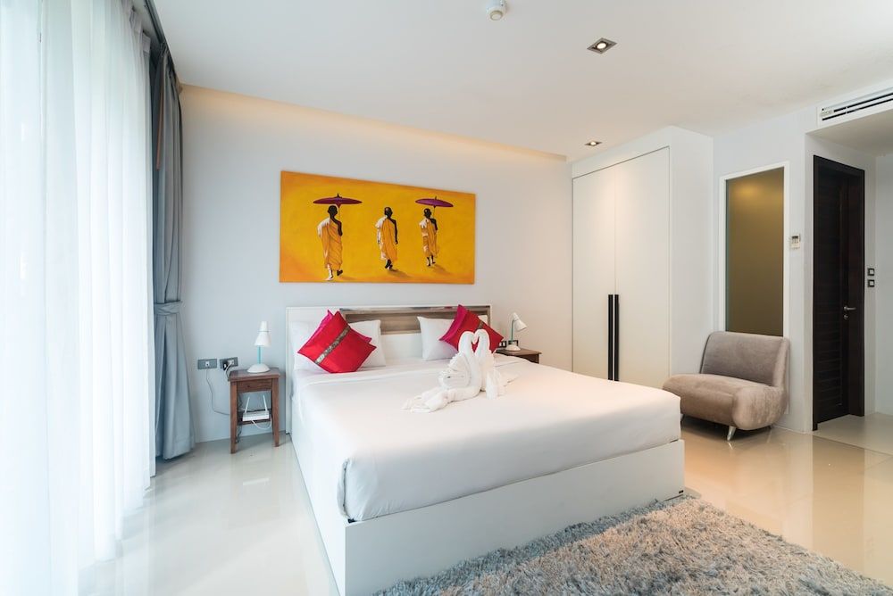 Emerald Terrace by Lofty Classic Studio, Pool View (420) 2