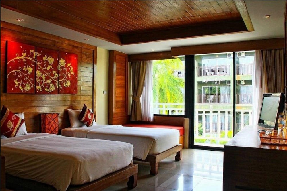 Honey Resort Deluxe Room 5