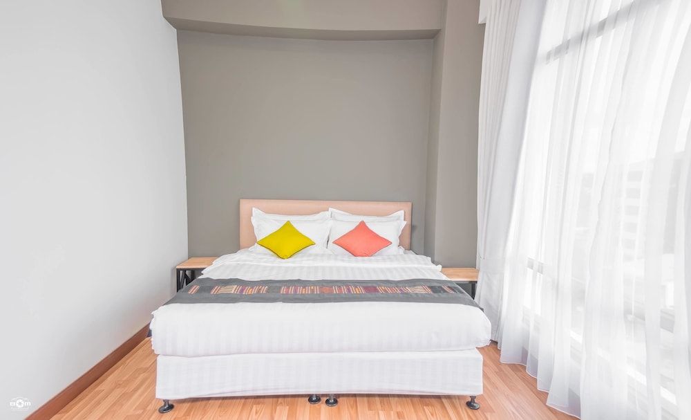 Myanandar residence Spacious Deluxe Room 4