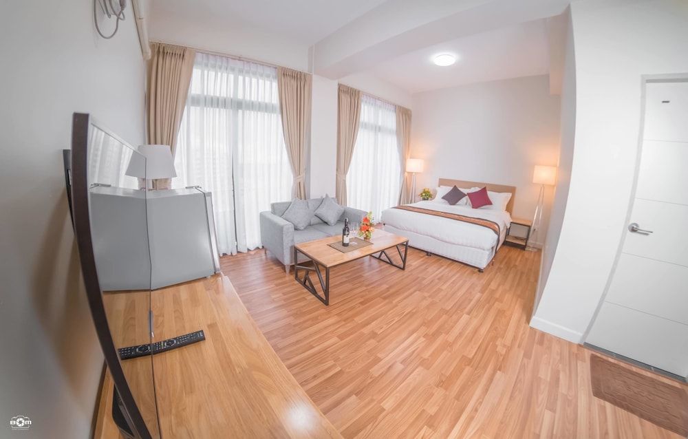 Myanandar residence Spacious Deluxe Room 3