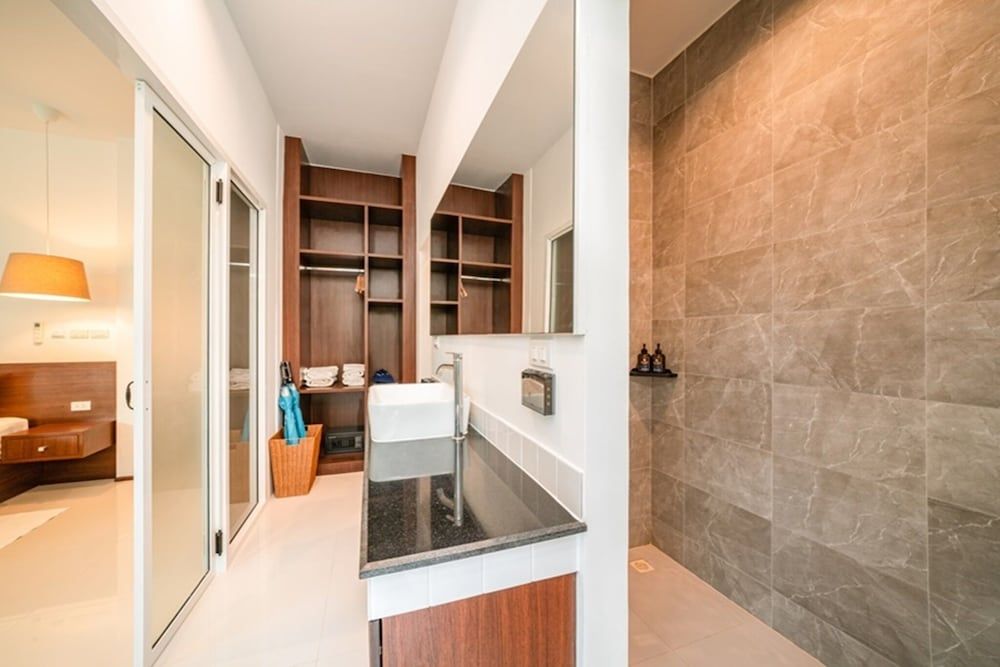 Resto Sea Resort Deluxe Pool Villa 5