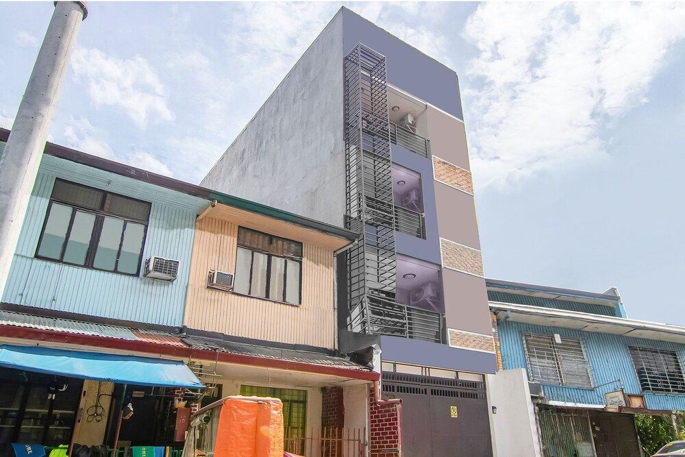 undefined OYO 766 Ichehan Apartments 5