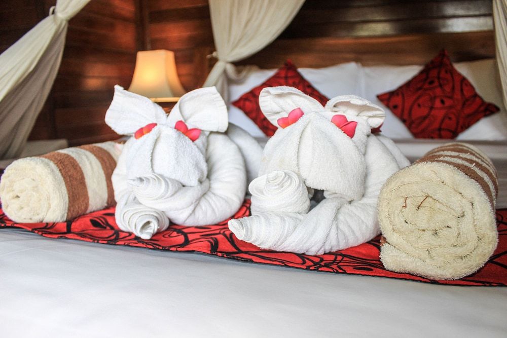 Deluxe Twin Room, 2 Twin Beds, Balcony, Pool View