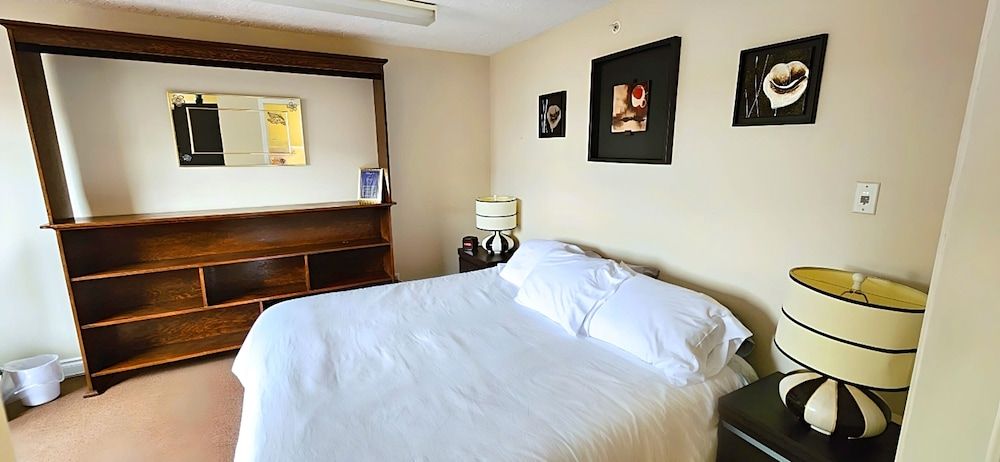 The Medicine Hat Villa Standard Room, 1 King Bed