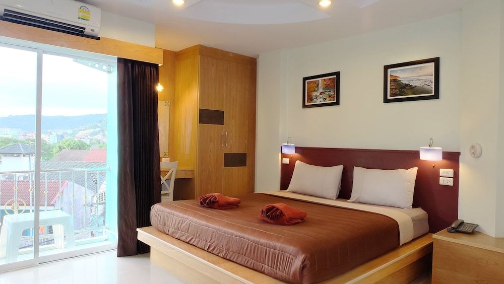 Patong Eyes Hotel Standard Double Room, 1 Double Bed 6