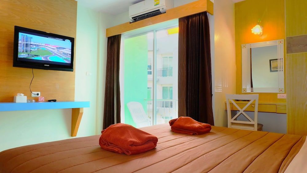 Patong Eyes Hotel Standard Double Room, 1 Double Bed 5