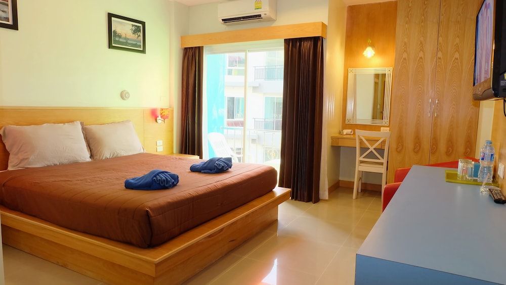 undefined Patong Eyes Hotel 10