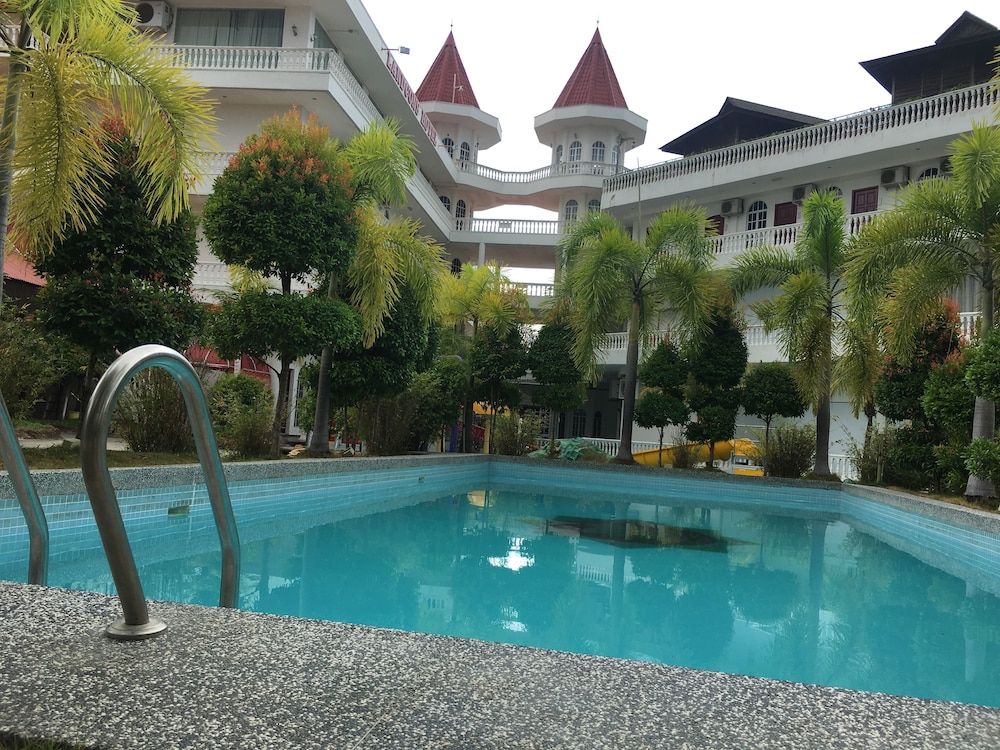 undefined Landcons Hotel 8