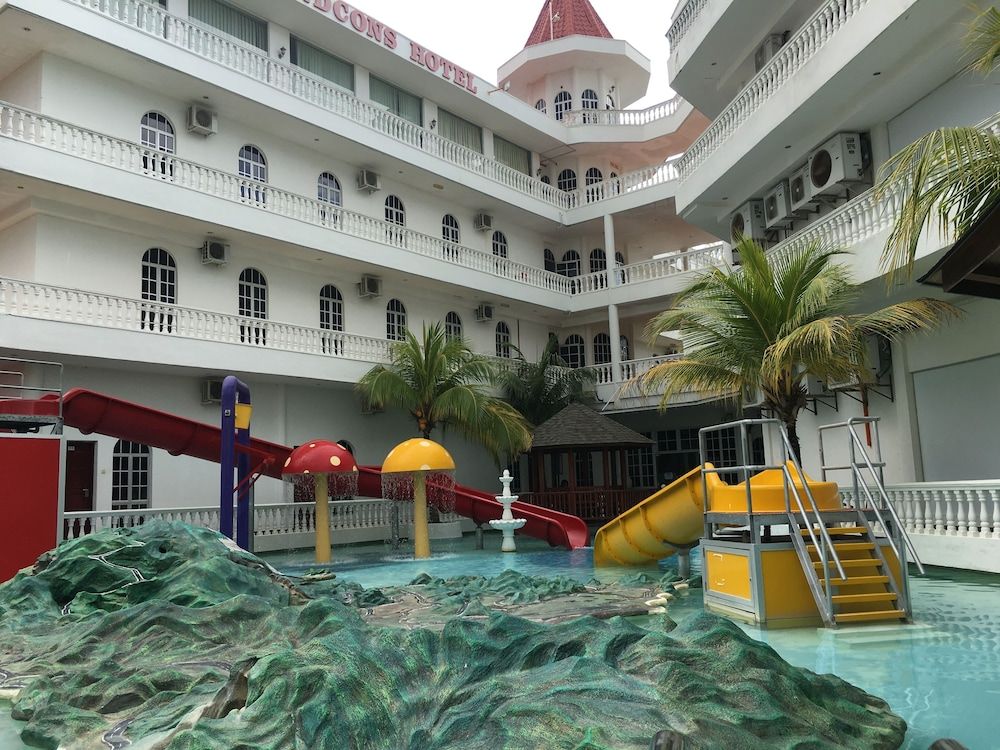 undefined Landcons Hotel 7