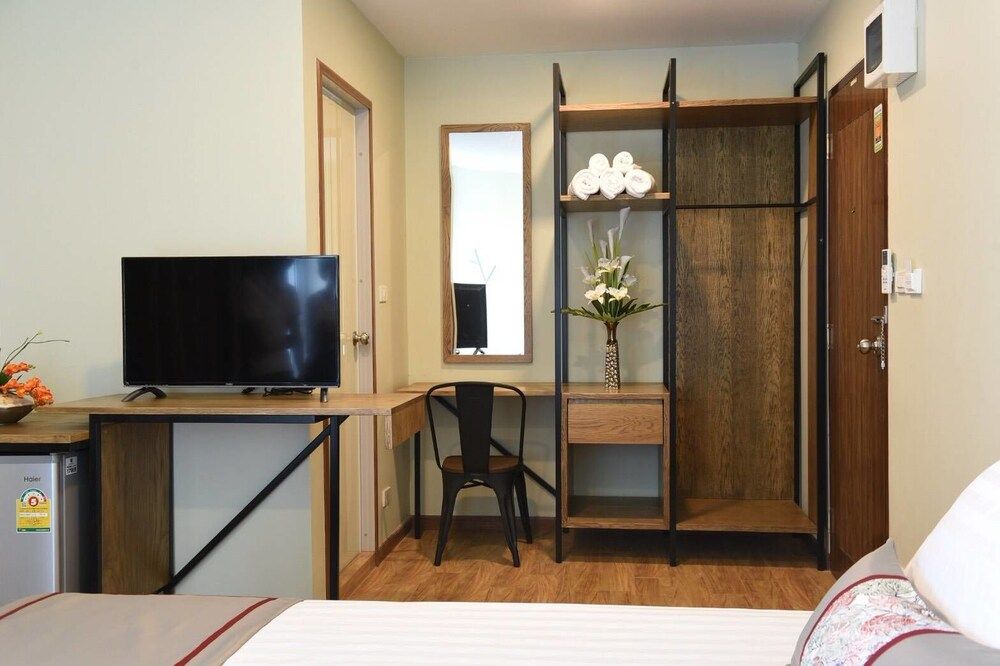 undefined Home Inn 3