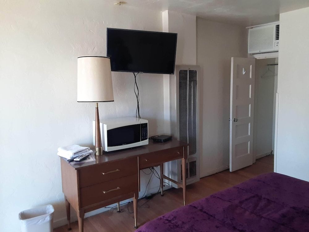 66 Motel Economy Single Room 2