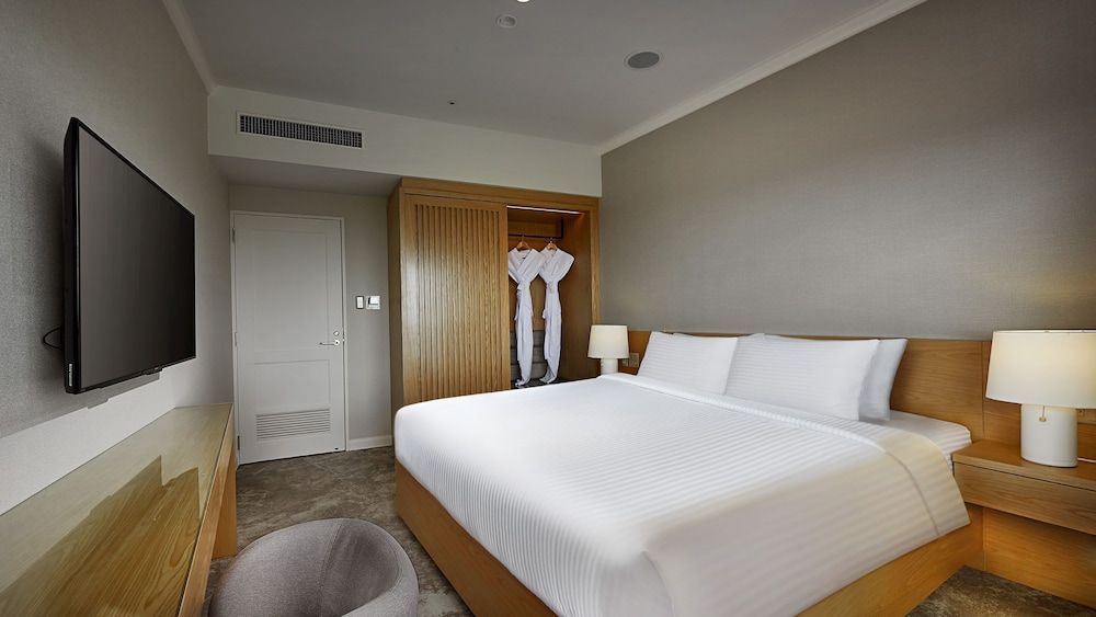 Standard Room, 1 King Bed