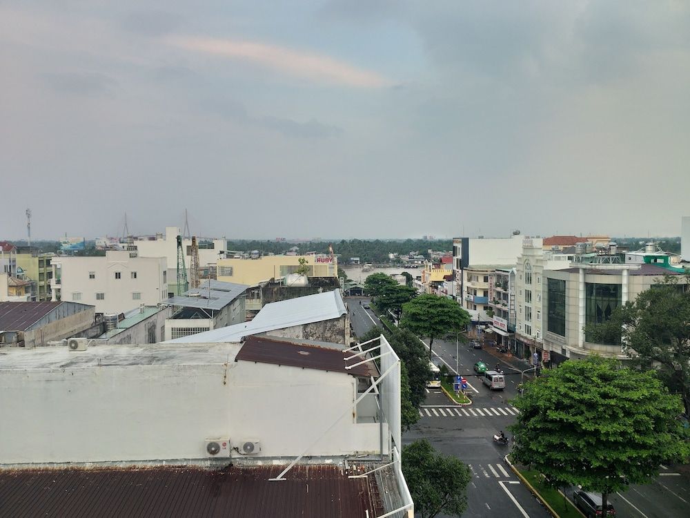 Hoang Hai Đang 1 Hotel Triple Room, Bathtub 11