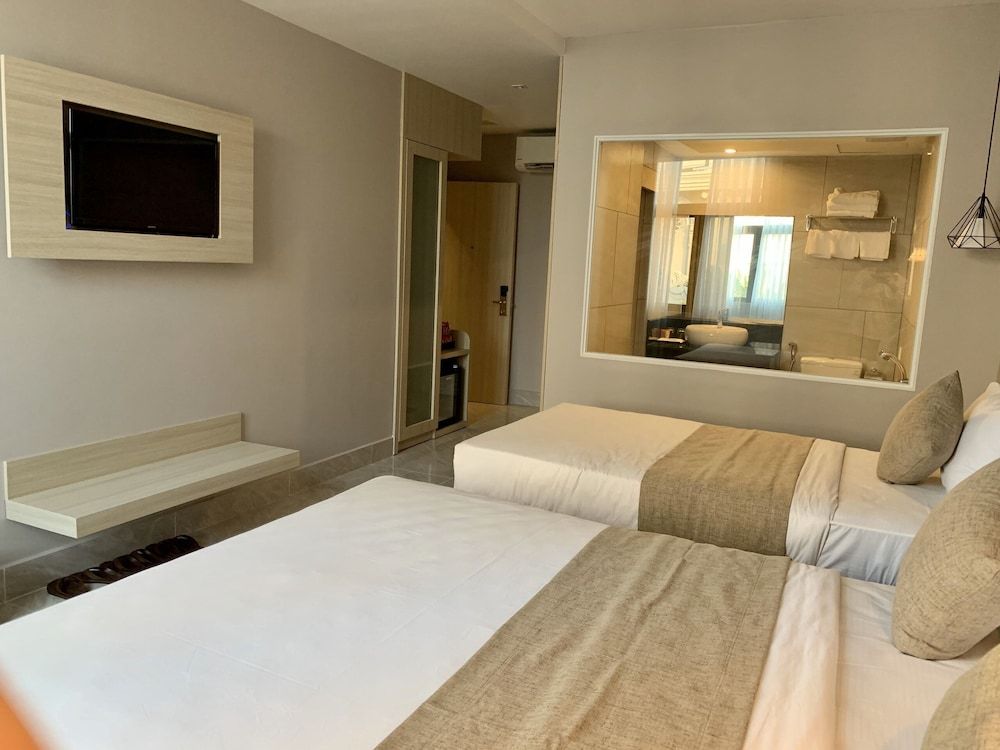 undefined Holiday 2 Hotel
