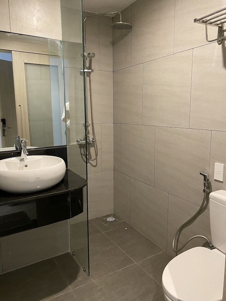 Holiday 2 Hotel Superior Double Room, Bathtub 7