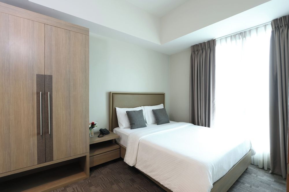 Sotogrande Hotel Katipunan Executive Suite, 2 Bedrooms, Non Smoking, City View 2