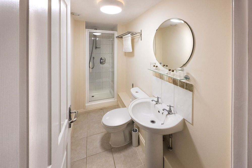 The Bell Inn Standard Double Room 4