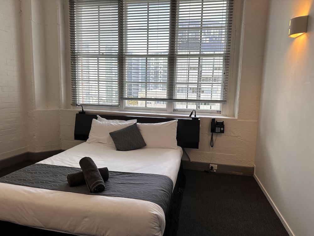 Basic Studio, 1 Queen Bed