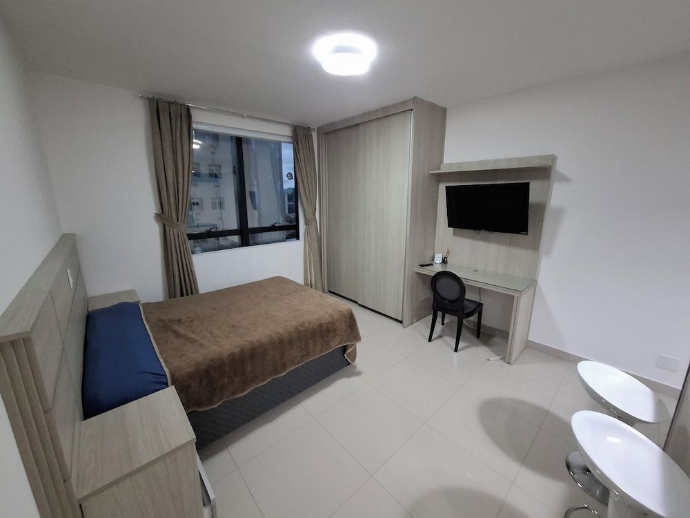 Elite Apartment, Double, Futon and 2 Twin, City View