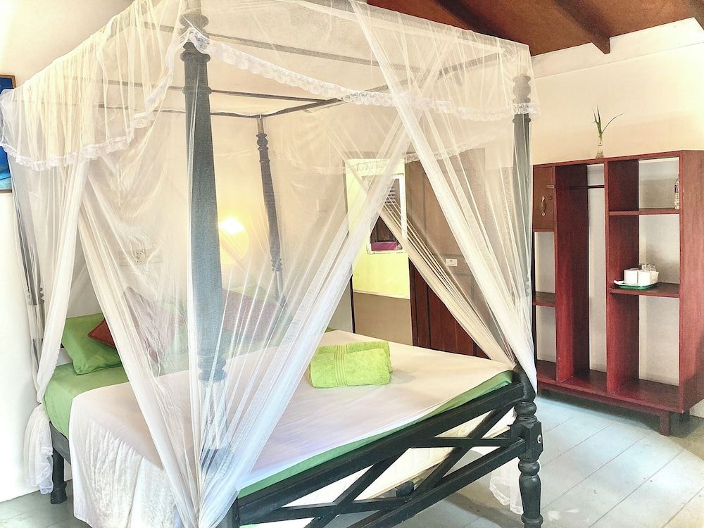 Seashore Mirissa Classic Double Room, 1 King Bed, Garden View, Beachside 11