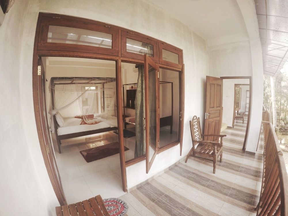 Seashore Mirissa Deluxe Double Room, 1 King Bed, Air conditioning, Beachside 9