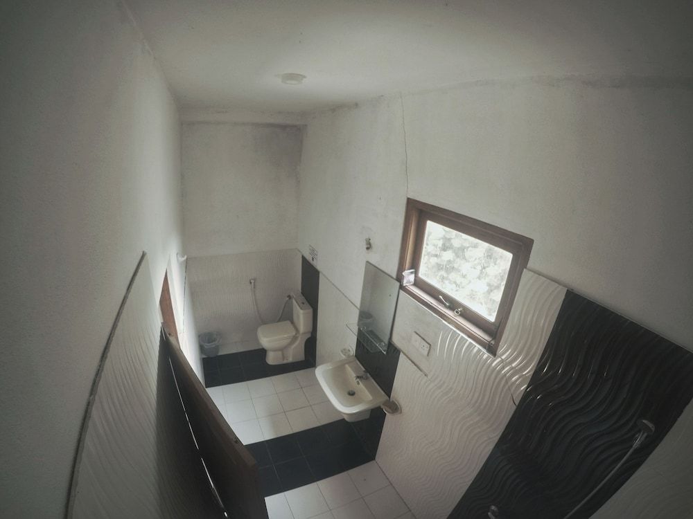 Seashore Mirissa Deluxe Double Room, 1 King Bed, Air conditioning, Beachside 6