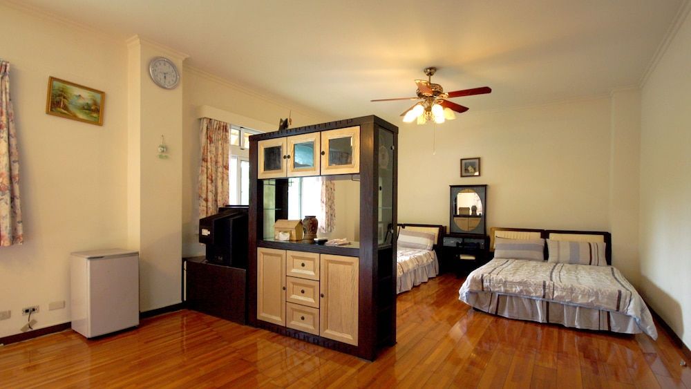 Erping Mountain Resort Quadruple Room 3