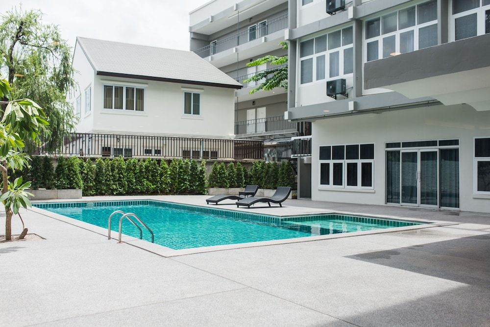 undefined At the train 7