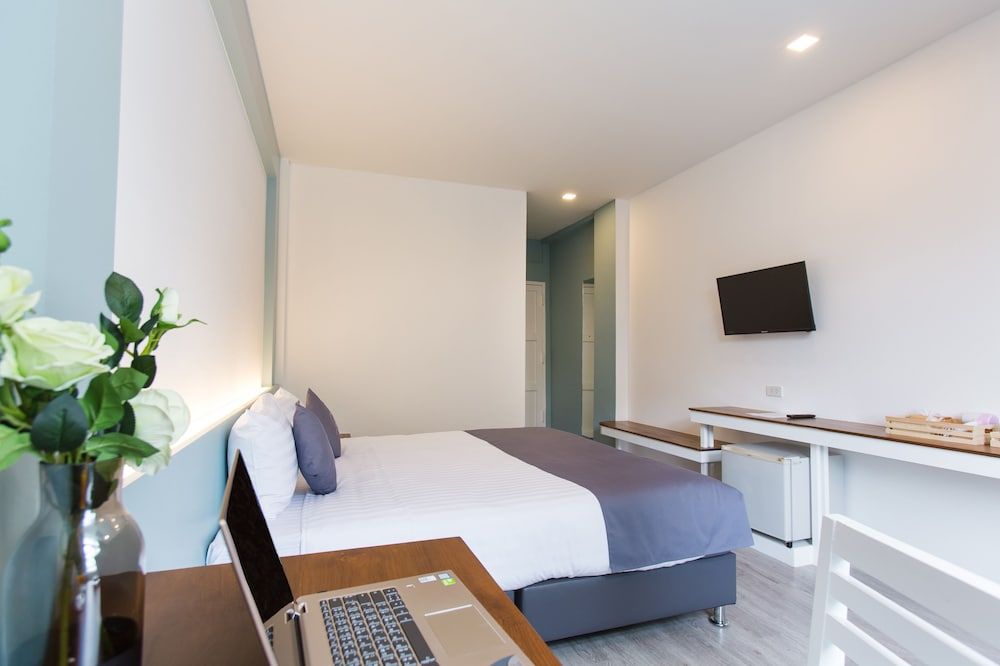 At the train Standard Double Room 2