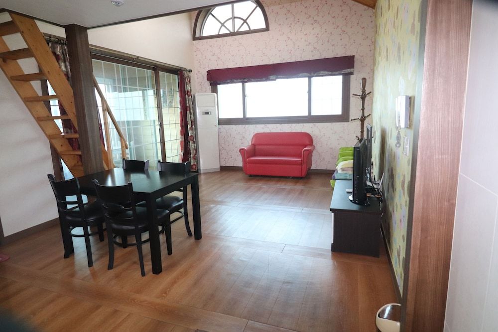 Gyeongju Raspberry Pension Duplex (Uranus 1)