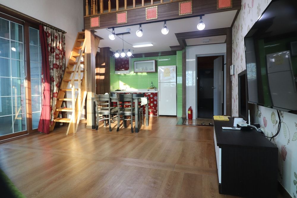 Gyeongju Raspberry Pension Duplex (Uranus 2) 9