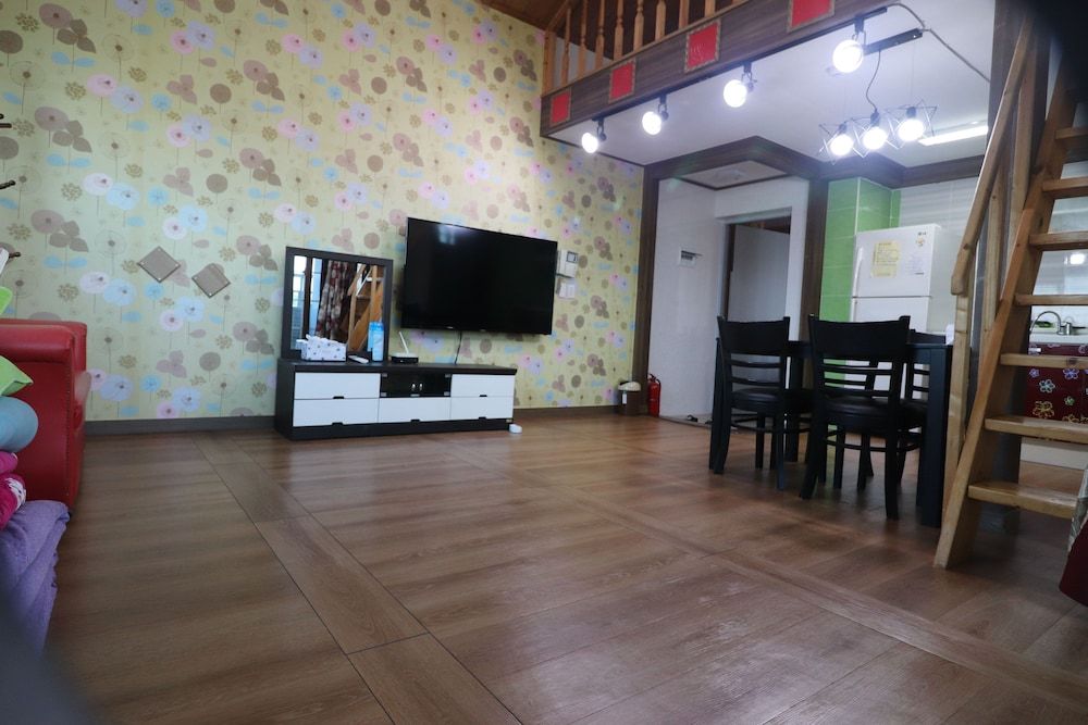 Gyeongju Raspberry Pension Duplex (Uranus 1) 11