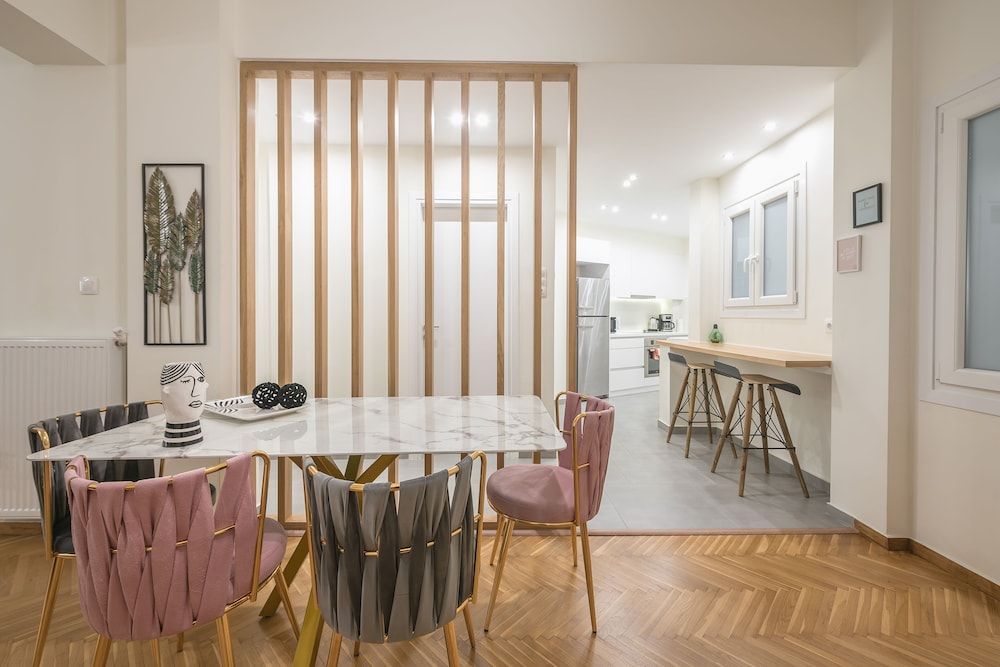 Elegant Suite by CloudKeys City Apartment 17