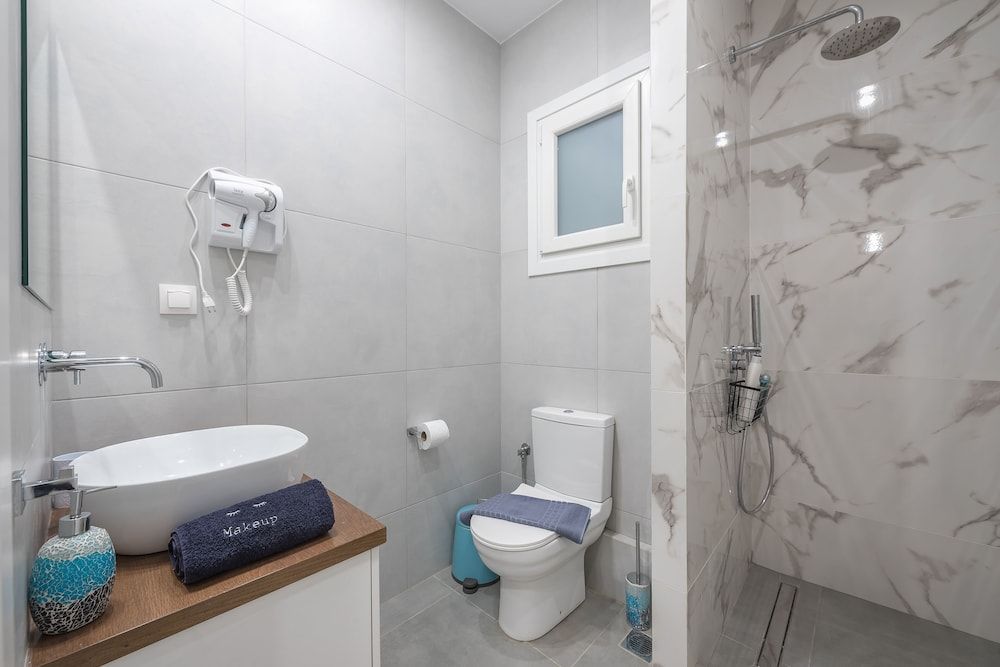 Elegant Suite by CloudKeys City Apartment 42