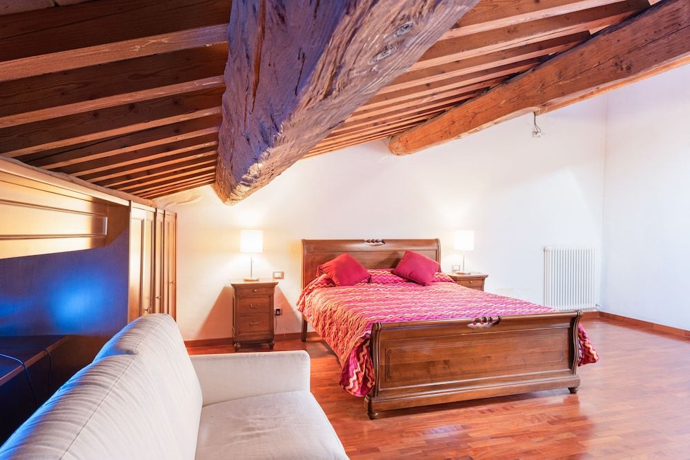 Exclusive Corso Italia Penthouse Apartment, 3 Bedrooms 9