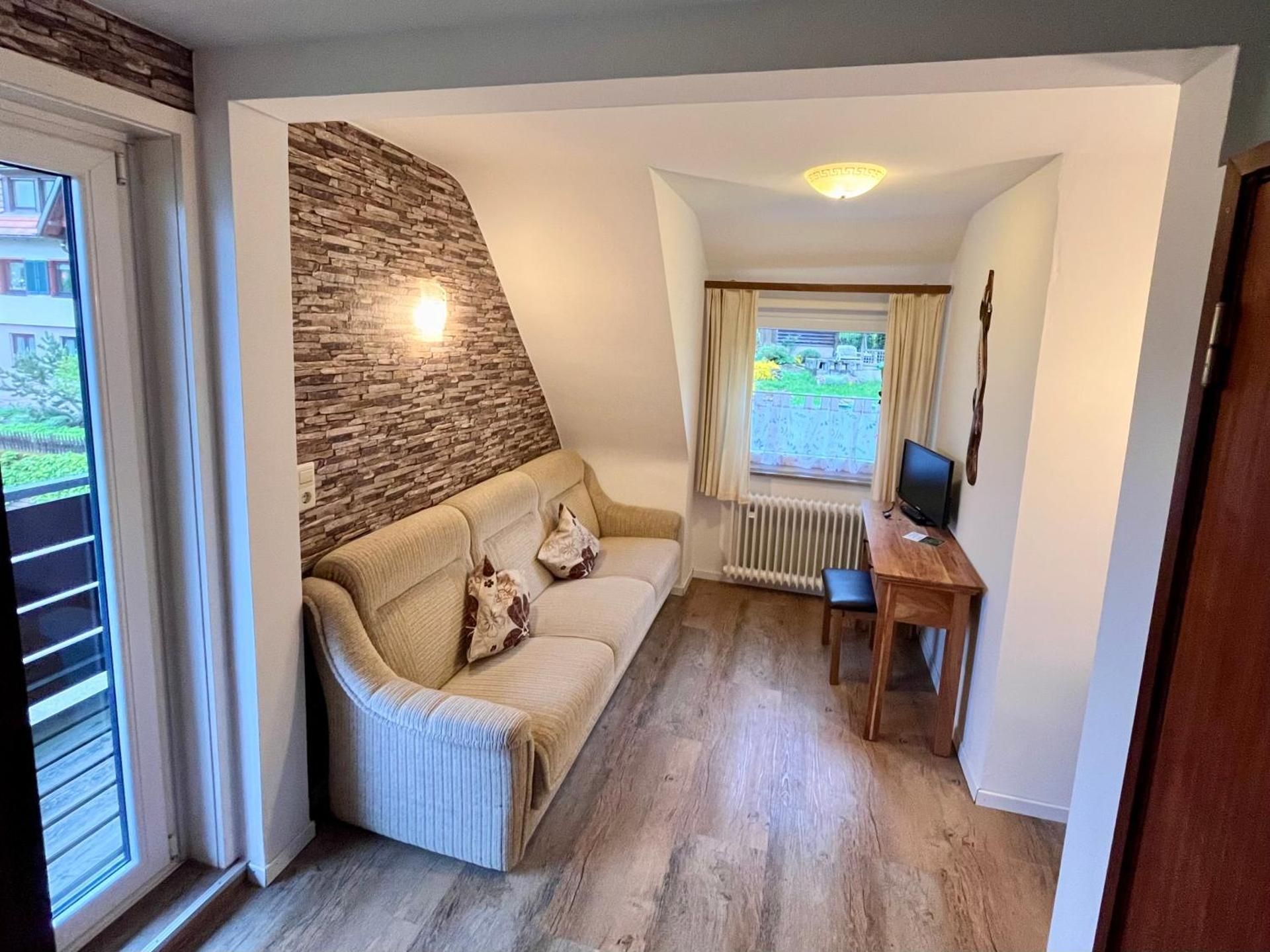 Twin Room with Mountain View