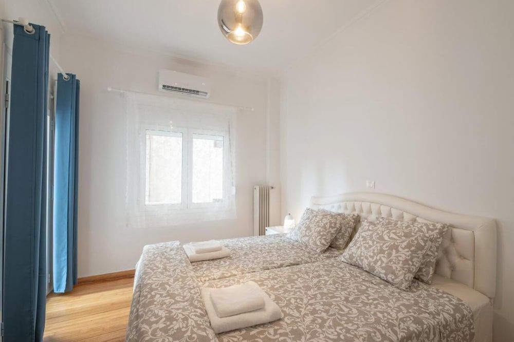 GTD8210 - Acropolis Cozy Apt. Apartment