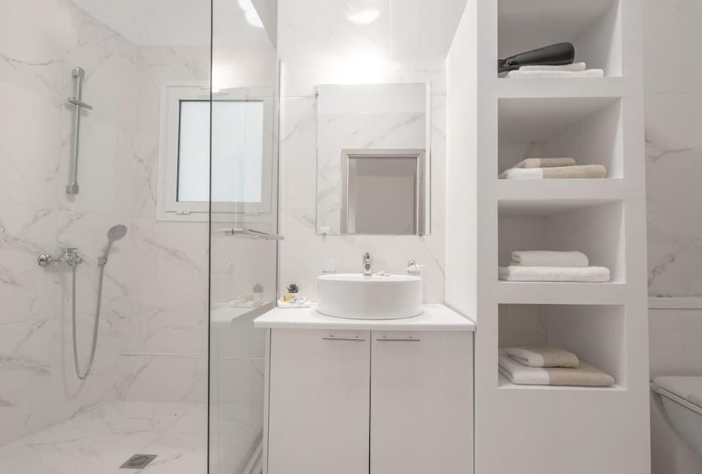 GTD8210 - Acropolis Cozy Apt. Apartment 5