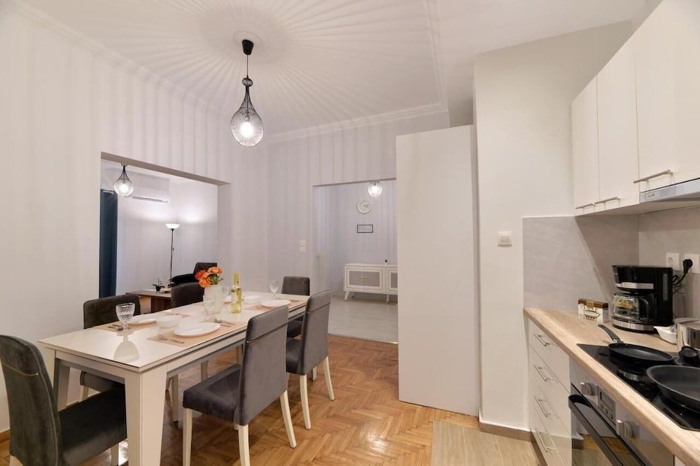 GTD8210 - Acropolis Cozy Apt. Apartment 7