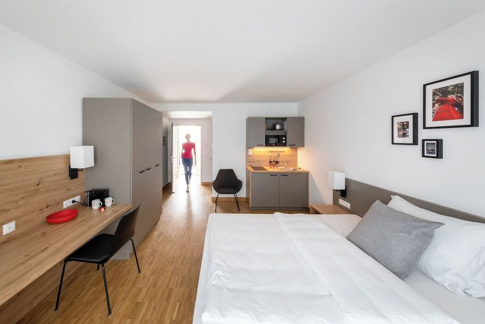 Studio (Amazing Studio Apartment)