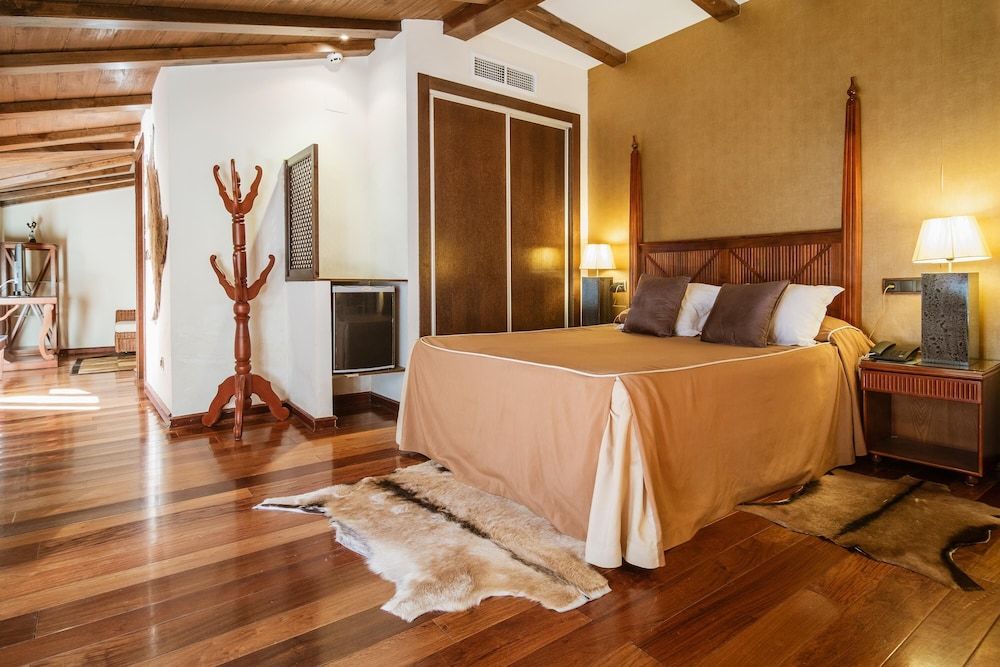 Triple Room (3)