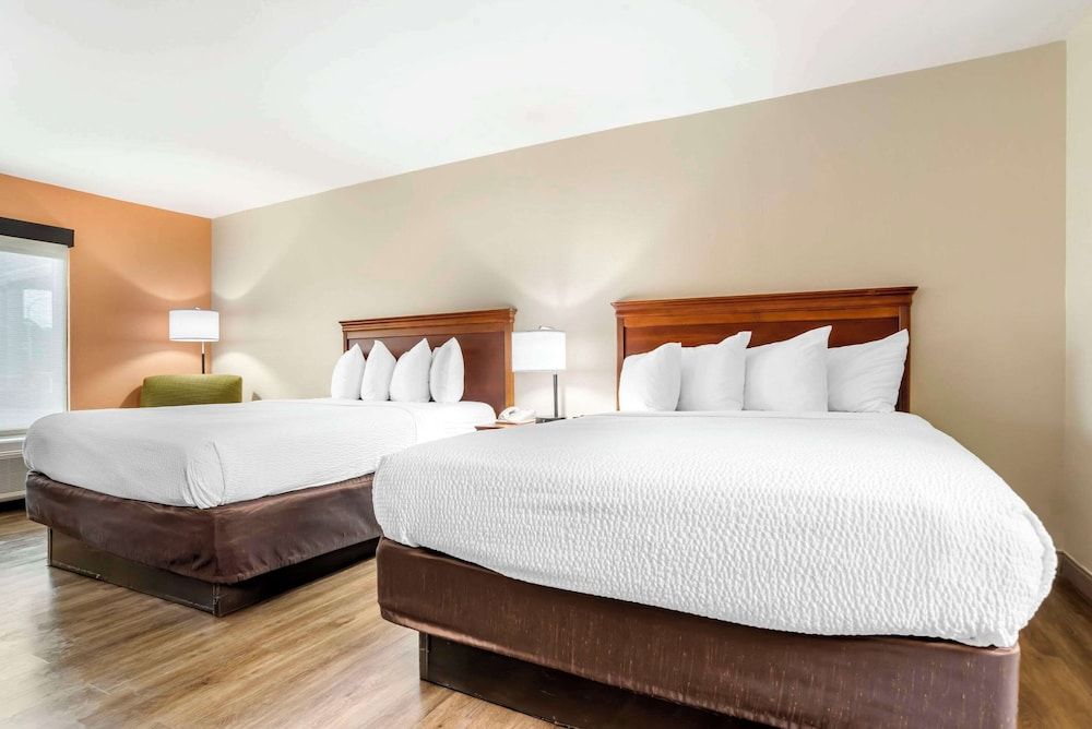 Standard Room, 2 Queen Beds, Non Smoking