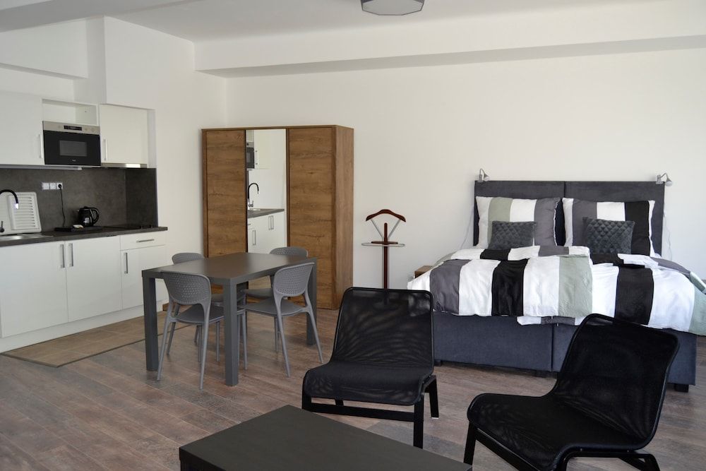 Like Home Apartments Prague Standard Suite (4) 7